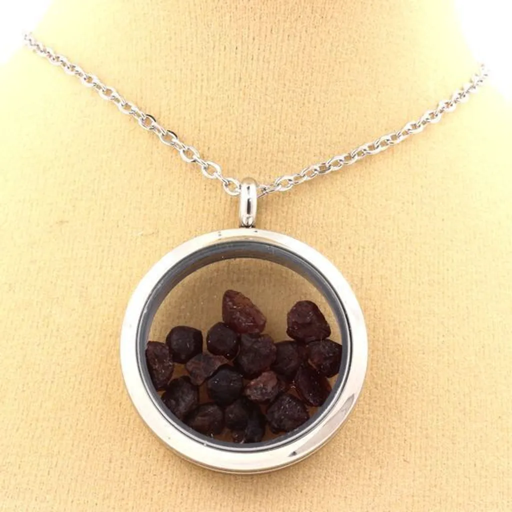 Pendentif en pierre de grenat brut avec cordon ajustable style bohème