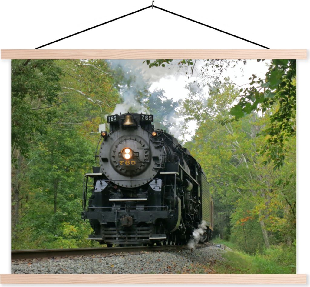 MuchoWow Textilposter Eine Dampflokomotive in einer grünen Umgebung 120x90 cm mit holzfarbenen Rahmen - Magnetisch