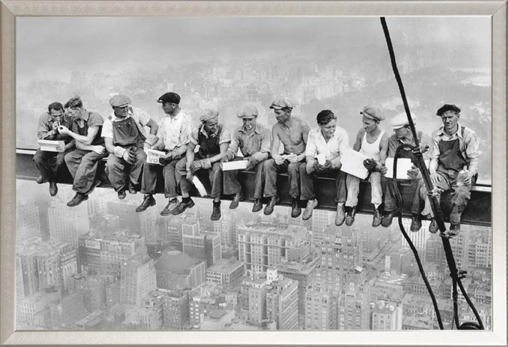 New York - Poster - Pranzo su un grattacielo + cornice rimovibile, Shinsuke® Maxi alluminio argento, vetro acrilico