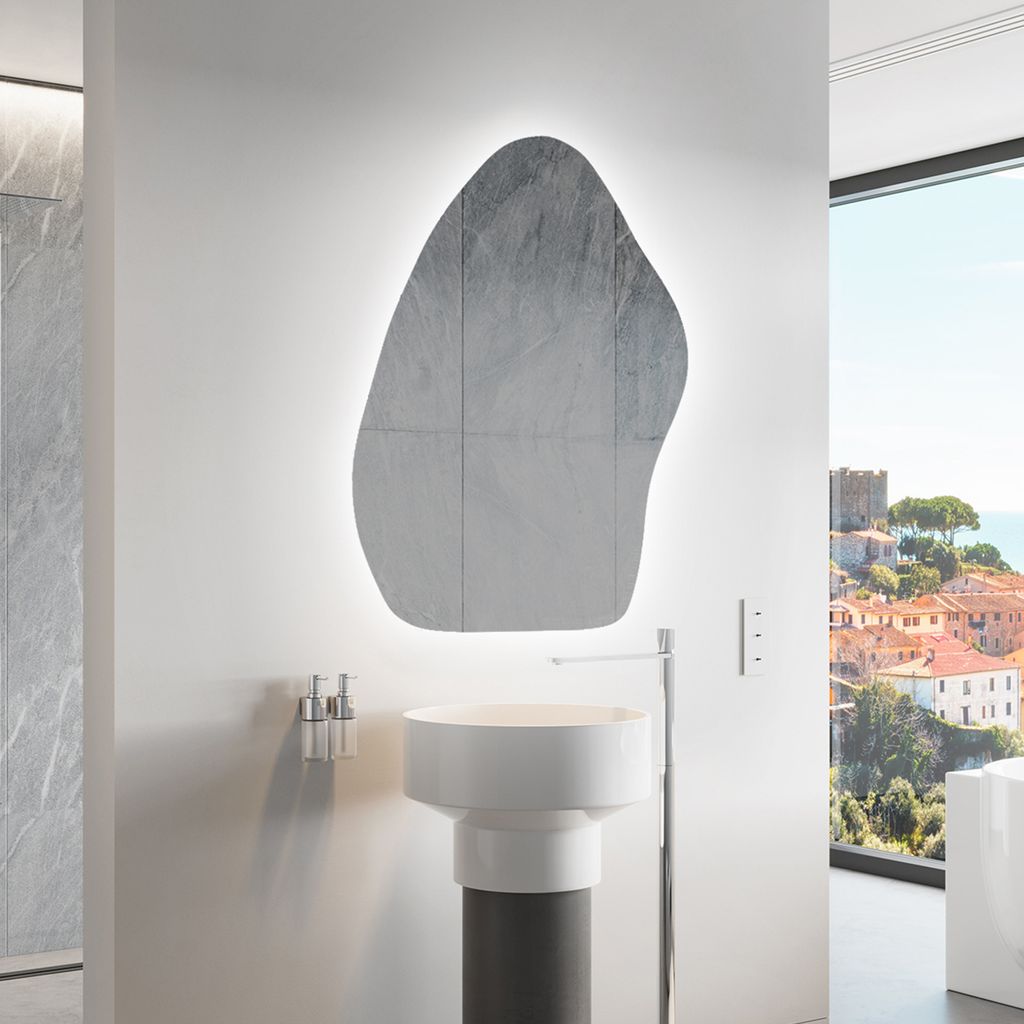 Unregelmäßiger asymmetrischer Spiegel mit LED Beleuchtung 94 x 114 cm - mit LED Beleuchtung - LED Farbe Kaltweiß 7000K - Individuell Nach Maß -...