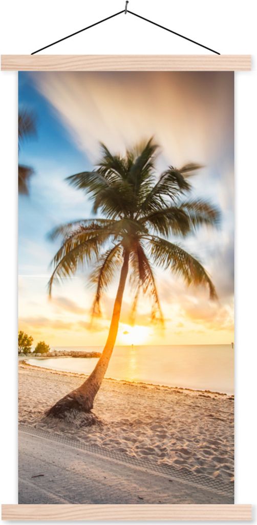 MuchoWow Textilposter Sonnenuntergang - Strand - Palme 40x80 cm mit holzfarbenen Rahmen - Wohnzimmer