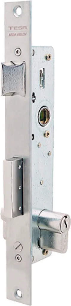 Réparer une porte bloquée avec la serrure Tesa 2210/28/ssi sans gâche