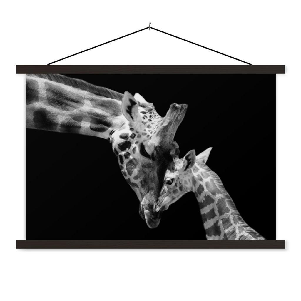MuchoWow Textilposter Giraffe - Wildtiere - Porträt - Schwarz-Weiß 60x40 cm mit schwarzem Rahmen - Hölzernes