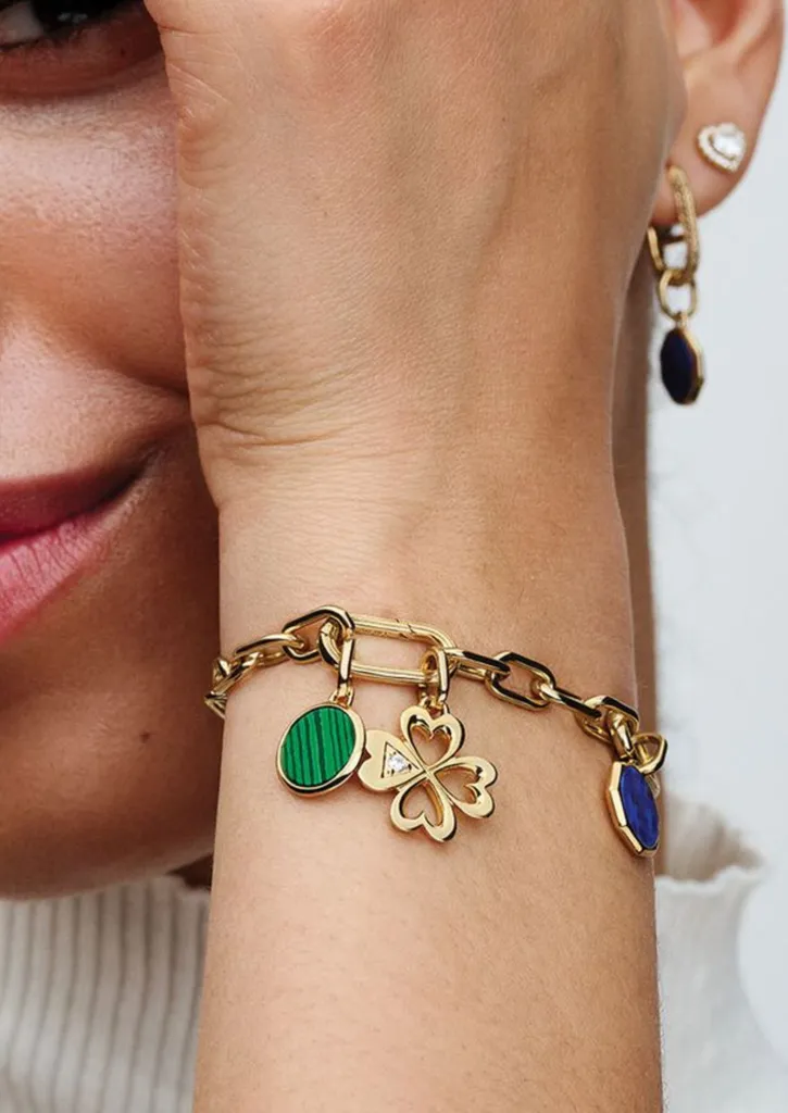 Mini Médaillon Doré Pandora Me Vert Émeraude Gravable - Design Exclusif