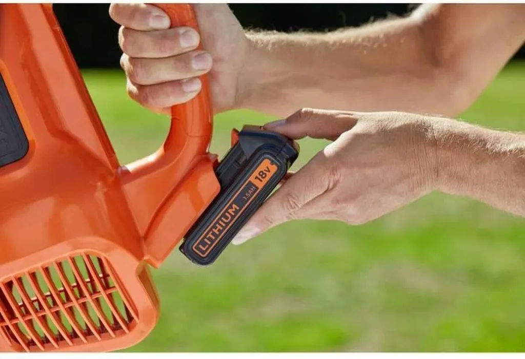 BCBL200L-QW Black & Decker : La solution pour volets et débris sans effort - 3