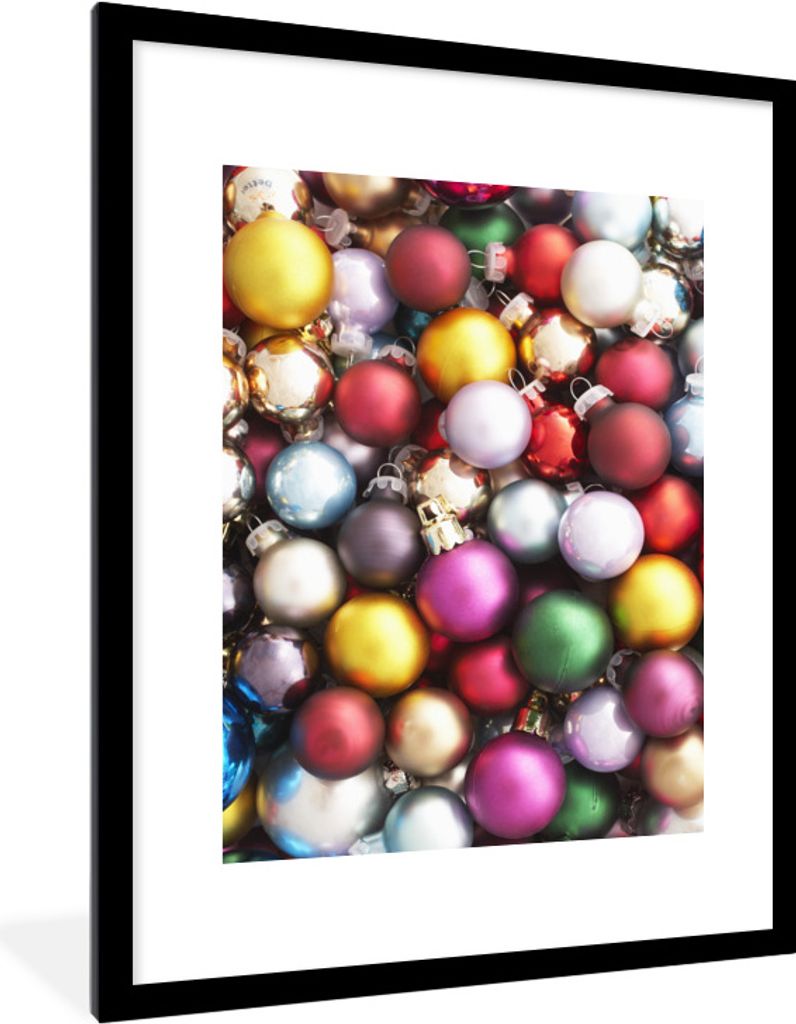 MuchoWow Gerahmtes Poster Ein Stapel Kugeln in verschiedenen Farben 60x80 cm - Poster mit Schwarzem Bilderrahmen Wandposter Rahmen Foto Bilder - ...