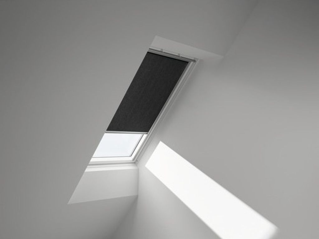VELUX Sichtschutzrollo schwarz uni manuell Rahmen aluminium RFL Y65 4069S