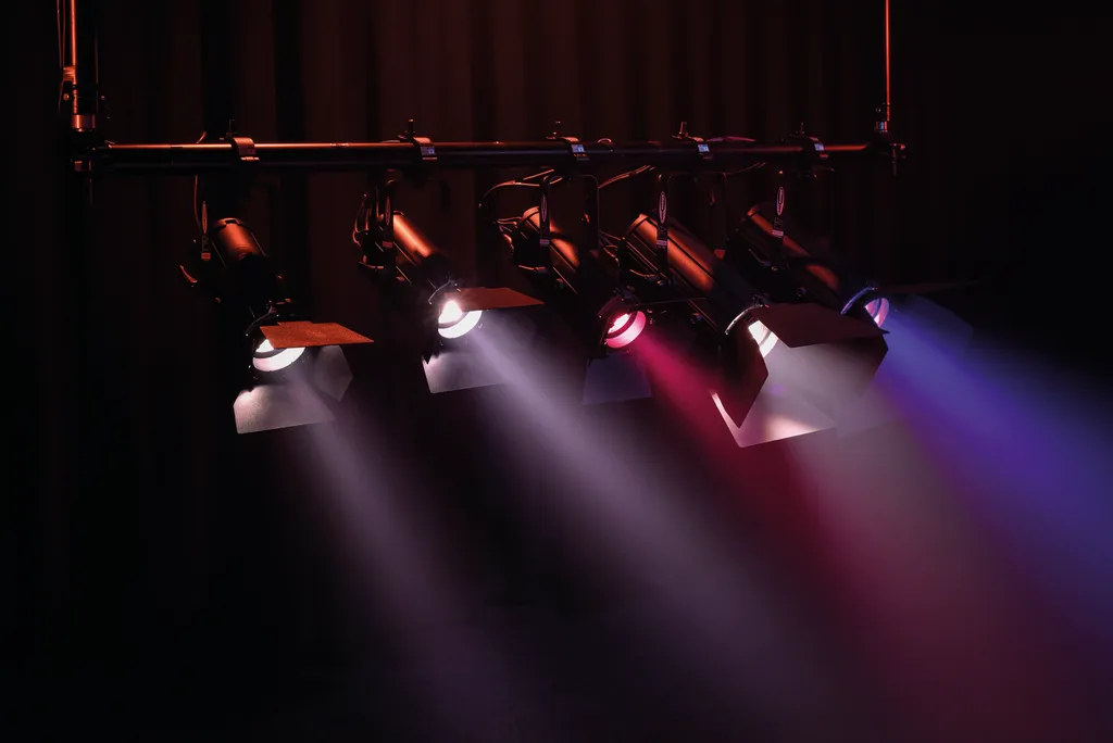 Projecteur de Théâtre LED RGBAL 50W Showtec ACT 50 à Mélange de Couleurs - 6
