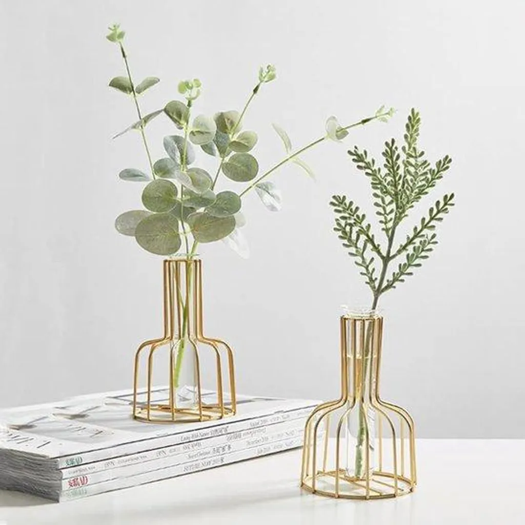 Décoration de Table Mariage : 2 Petits Vases Dorés Chic en Verre et Fer
