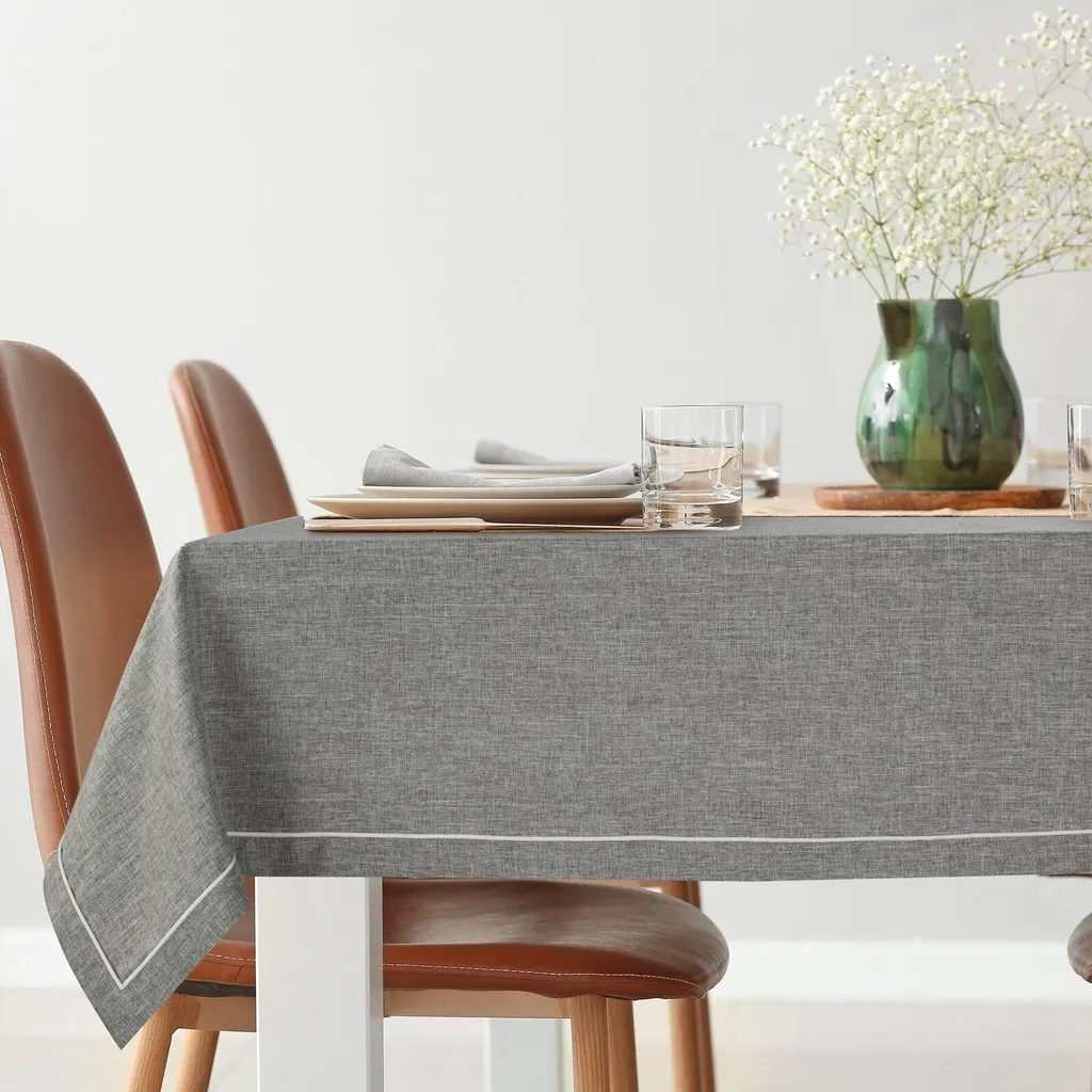 Nappe de fête MEGI 140x220 cm grise - Idéale pour vos repas de groupe