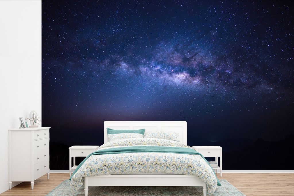 MuchoWow Fototapete für Wohnzimmer oder Schlafzimmer Wandtapete Vinyl Motivtapete Die Milchstraße bringt Farbe in eine dunkle Nacht - 600x400 c...