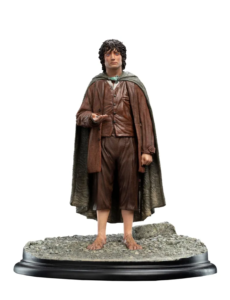 Statue Frodon Sacquet 24cm : Le Collector Ultime du Seigneur des Anneaux
