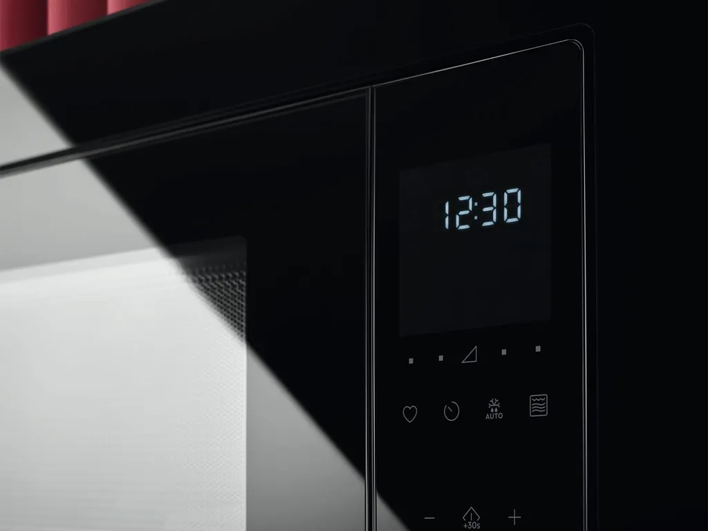 Micro-ondes AEG NMS5G251EB Noir - Design Slim et Interface Tactile Réactive - 20