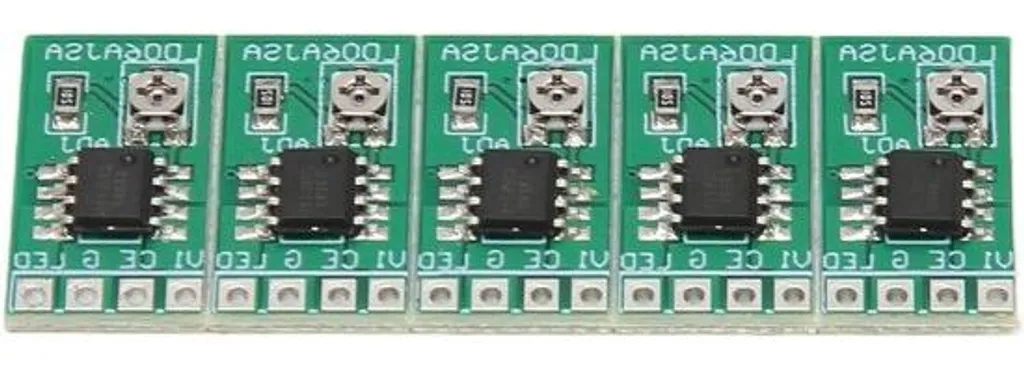 Adaptateur LED Multifonctionnel 45V - Régulateur de Courant 1500 mA