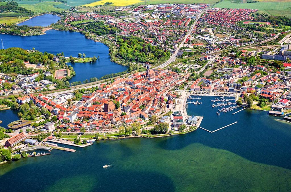 Jochen Schweizer Kurzurlaun für 2 (2-3 Nächte); Erlebnis verschenken oder selbst erleben; Gutschein gültig für 2 Personen