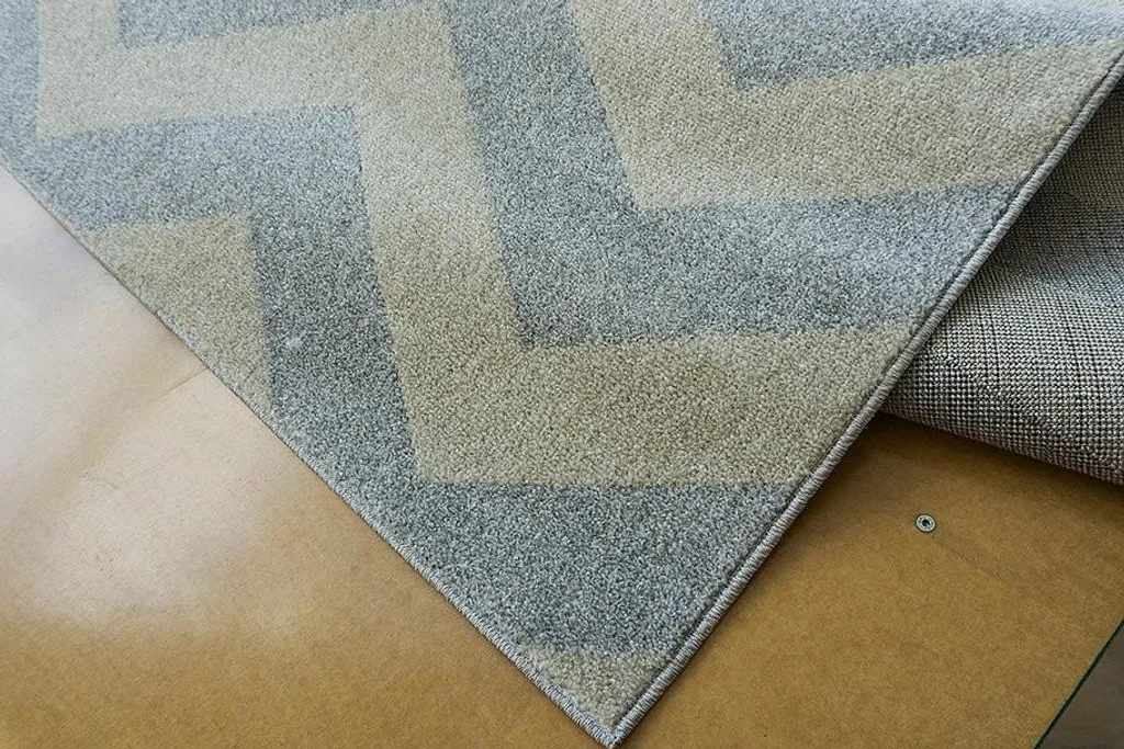 Tapis Moderne Gris Aspect 1961 - Finition Soft Touch 140x190 cm