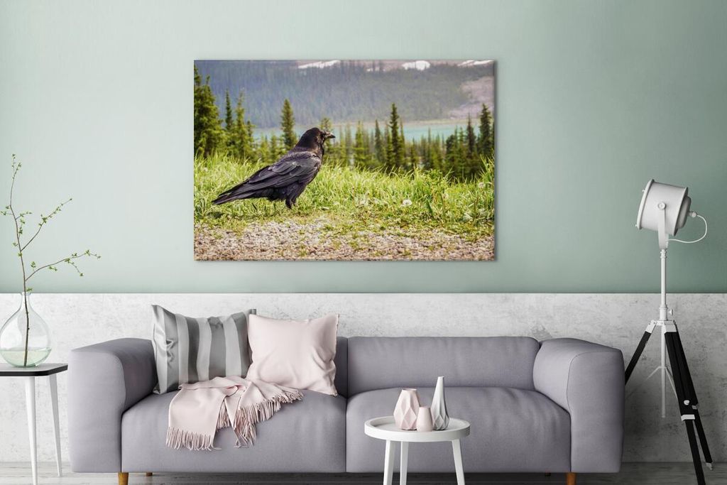 OneMillionCanvasses - Leinwandbilder - 140x90 cm, Rabe mit Blick auf eine Landschaft, Wandbilder Kunstdruck Wanddekoration - Foto auf Leinwand - ...