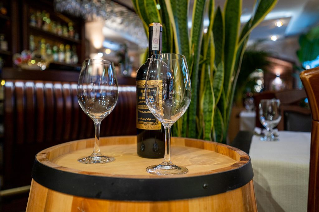 Dřevěný sud, vinotéka v retro stylu, dřevěný stojan na Obrázek produktu 3
