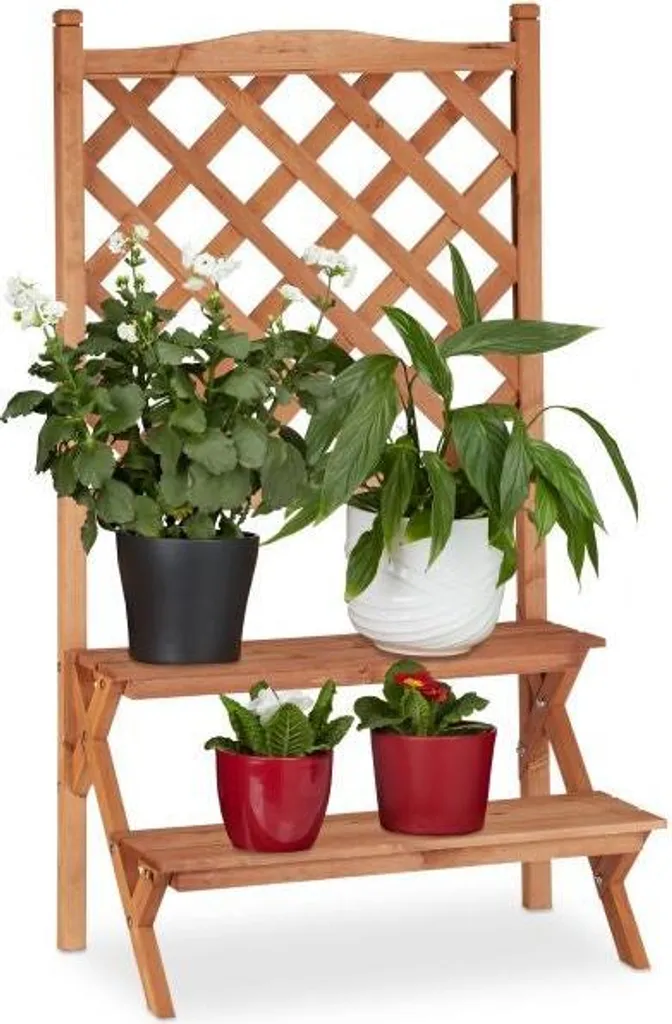 Escalier fleuri avec treillis en bois naturel pour plantes grimpantes