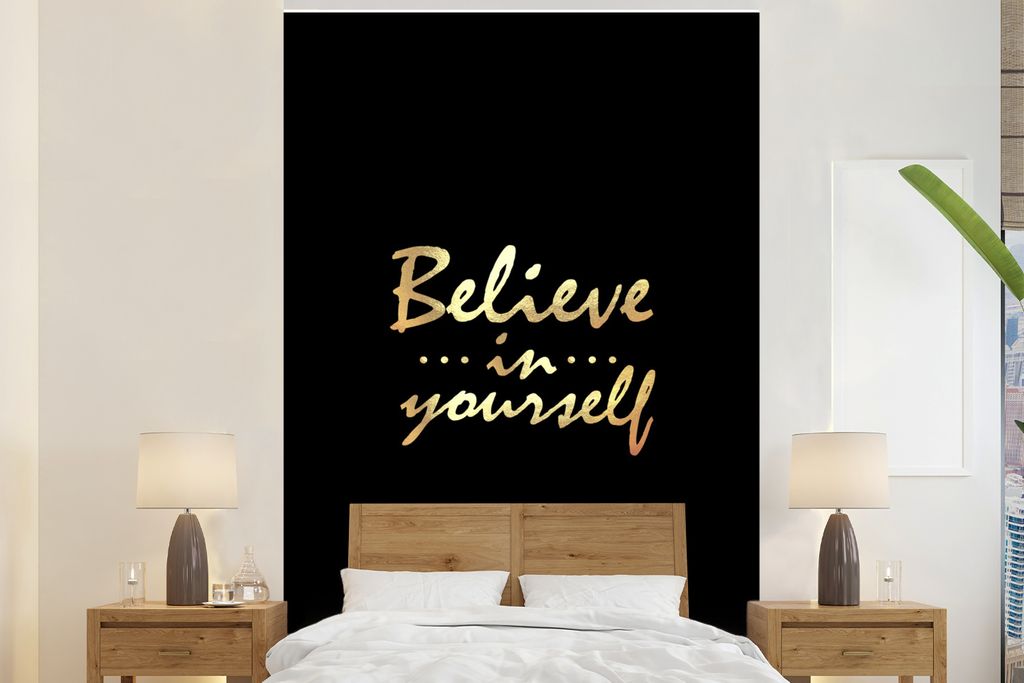 MuchoWow Fototapete für Wohnzimmer oder Schlafzimmer Wandtapete Vinyl Motivtapete Zitat - Zuversicht - Gold - 145x220 cm - Wanddekoration