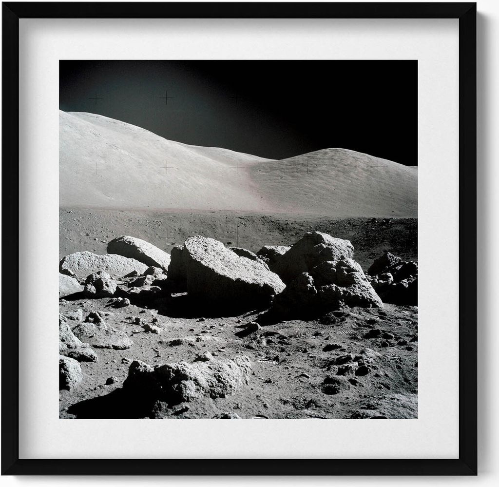 NASA-Foto von Felsen auf dem Mond– Wandbild mit Rahmen – Gerahmtes Bild – Wanddekoration – 50x50 cm – Schwarz Rahmen