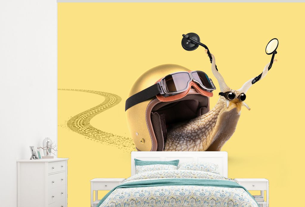 MuchoWow Fototapete für Wohnzimmer oder Schlafzimmer Wandtapete Vinyl Motivtapete Schnecke - Tiere - Helm - Gelb - Spiegel - 300x240 cm - Fotota...