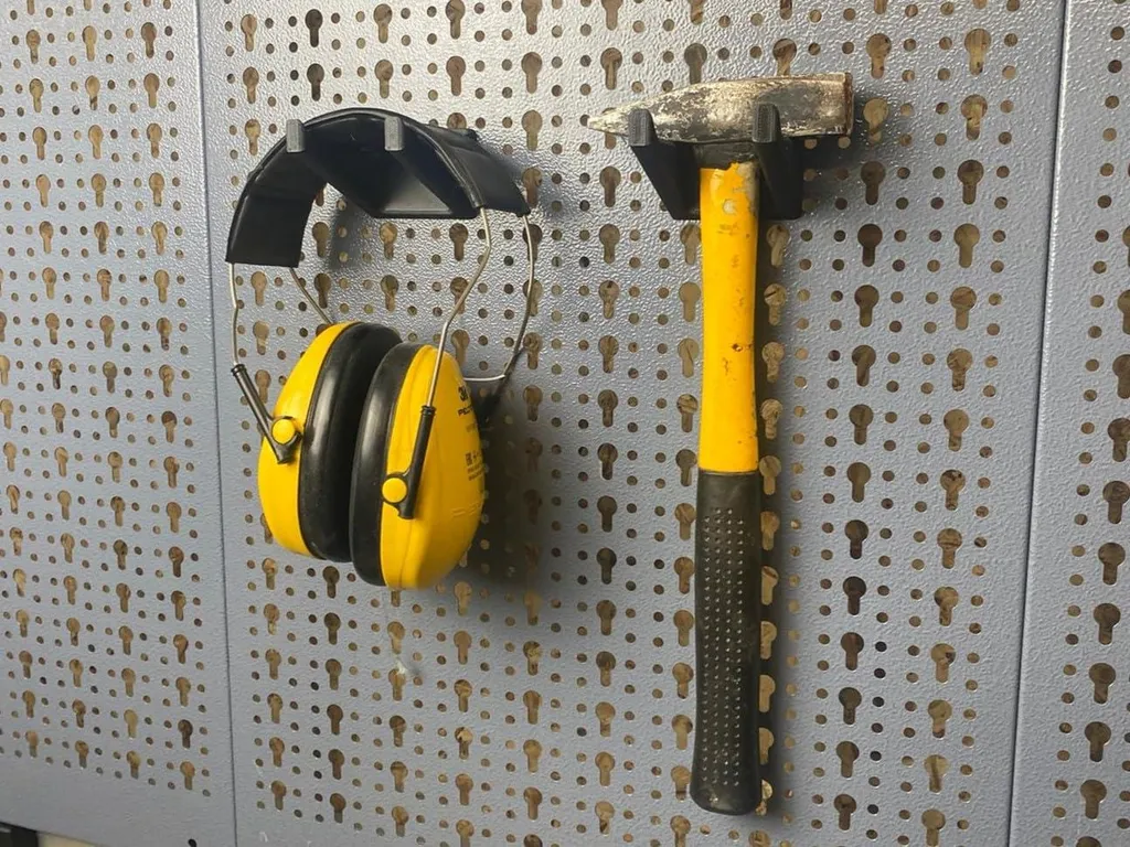 2 Crochets Doubles Küpper et Euro 45mm pour Support de Marteau