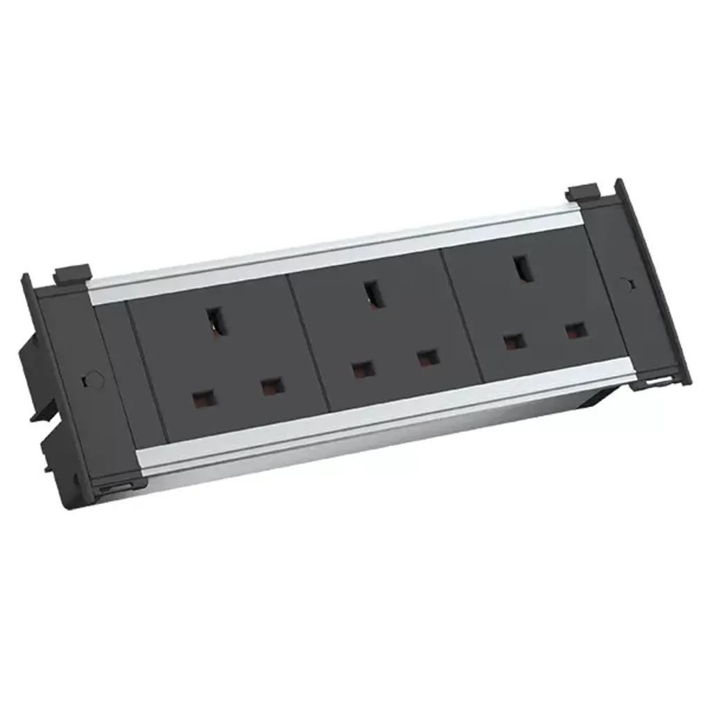 Prise de plan de travail KAPSA S - Bloc 3 prises UK 13A Bachmann 2m