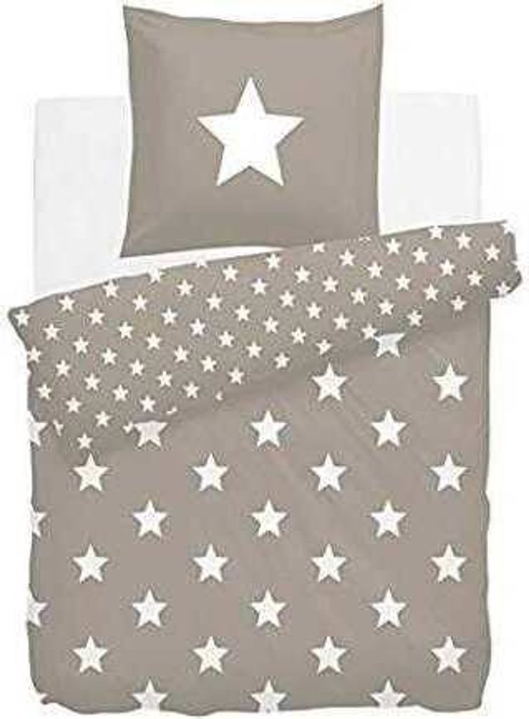 A duvet cover and pillowcase set with a star pattern.