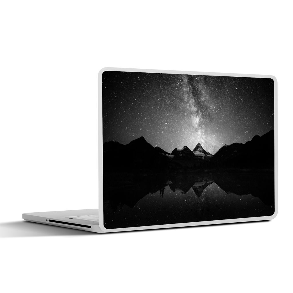 MuchoWow Laptop Aufkleber Sticker Cover Milchstraße über den Bergen - schwarz und weiß 32.5x23.5 cm - Sticker für Laptop - Selbstklebend