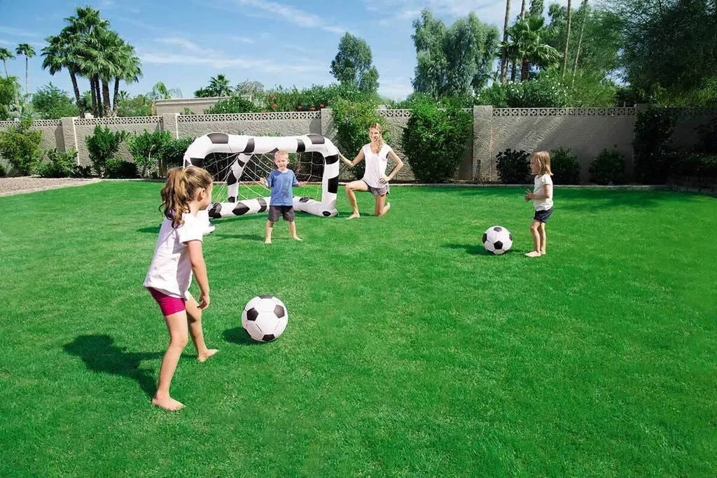 But de football gonflable Bestway 52058 avec 2 ballons pour enfants - 13