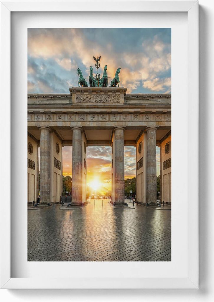 Brandenburger Tor in Berlin– Wandbild mit Rahmen – Gerahmtes Bild – Wanddekoration – 40x60 cm – Weiß
