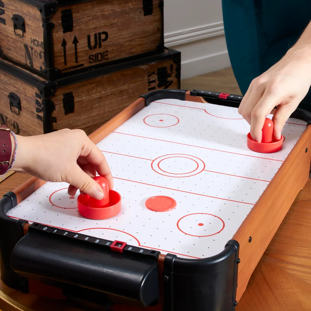 Jeu de hockey sur table pour animer vos après-midi sans écrans à la maison