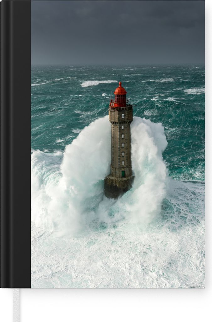 MuchoWow Notizbuch Tagebuch Haushaltsbuch Notebook A5 Der Leuchtturm von la Jument in Frankreich vor einem grauen Himmel - Notizblock - Notizheft...