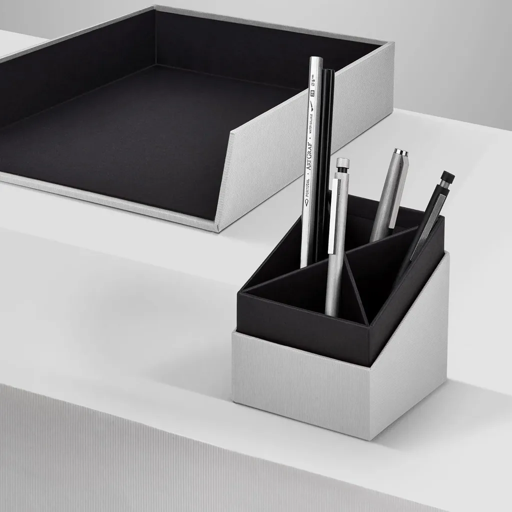 Fini le bureau encombré avec la corbeille A4 empilable Stone 1 pièce