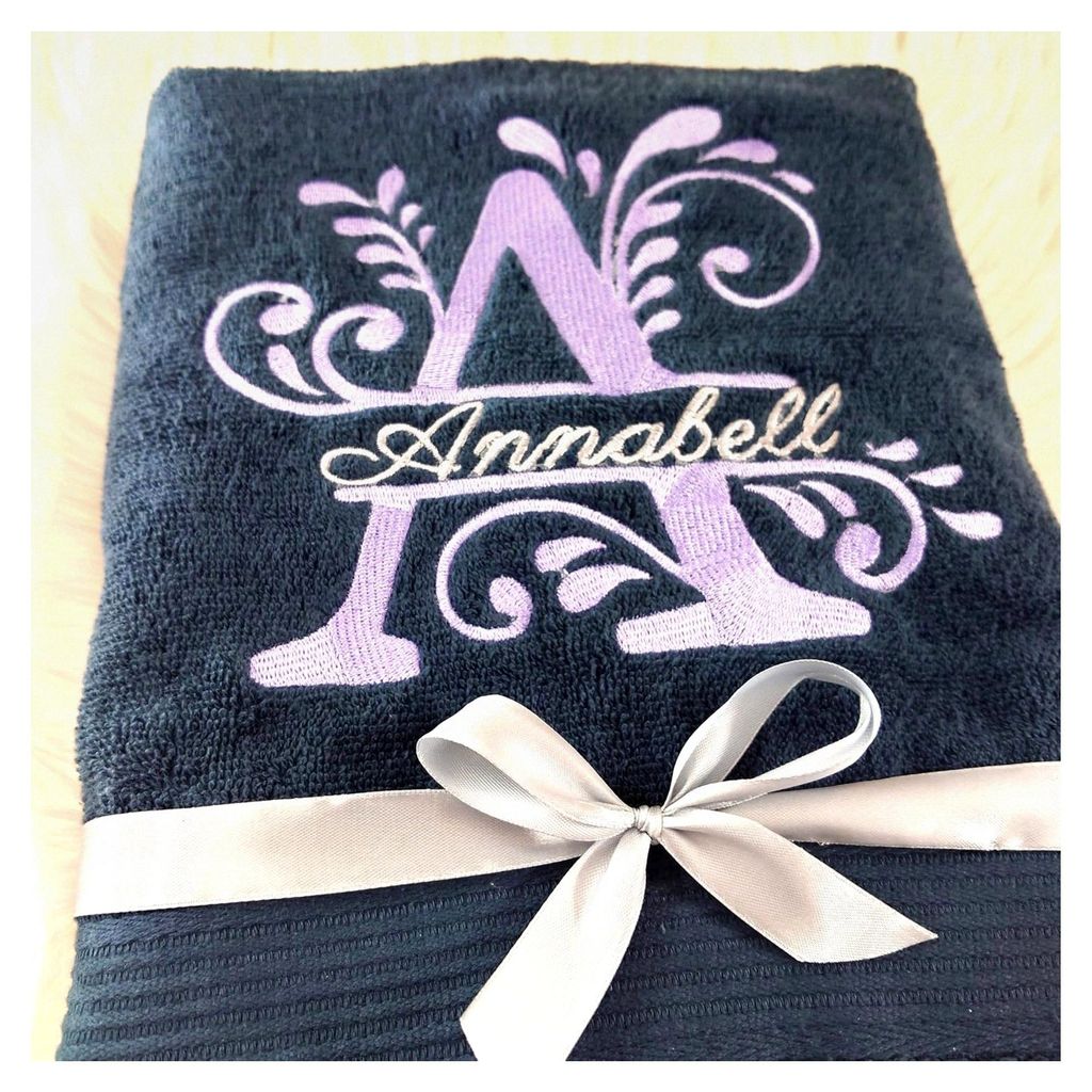 Handtuch mit Namen und Initialen bestickt, personalisiertes Geschenk für verschiedene Anlässe