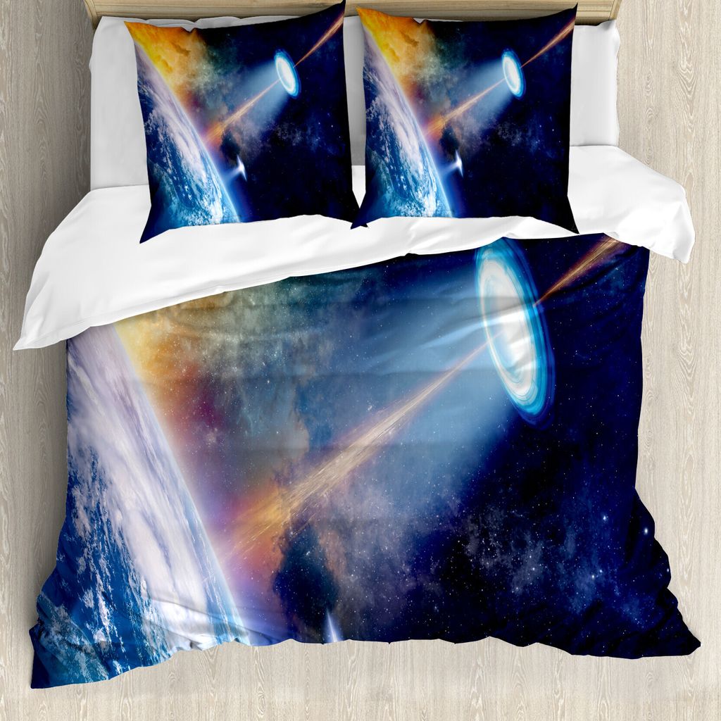 ABAKUHAUS Weltraum Bettbezug, UFO auf der Erde Sci-Fi, Milbensicher Allergiker geeignet mit Kissenbezügen, 155 cm x 220 cm - 80 x 80 cm, blau orange