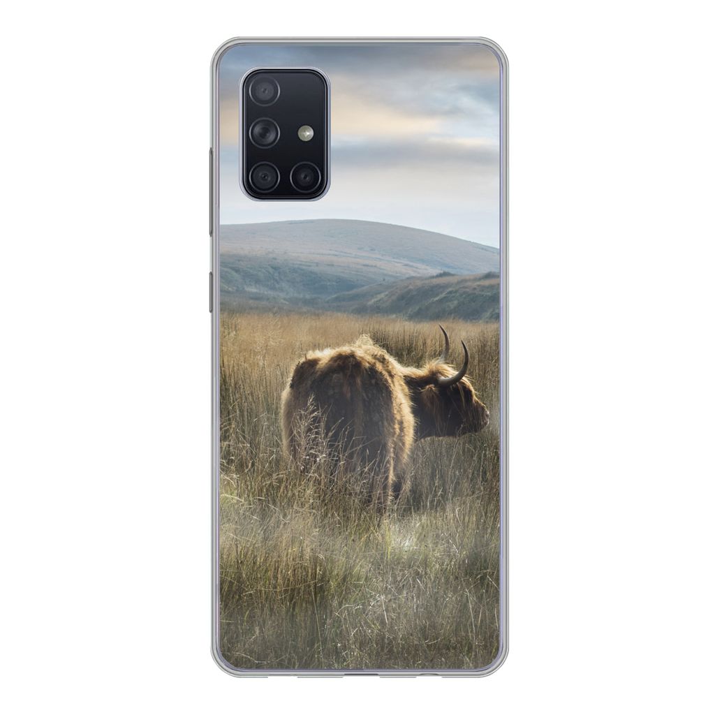 MuchoWow Handyhülle Schutzhülle Hülle für Samsung Galaxy A51 5G Schottische Highlander - Nebel - Gras Silikon Softcase Handy Hülle - Abbildung