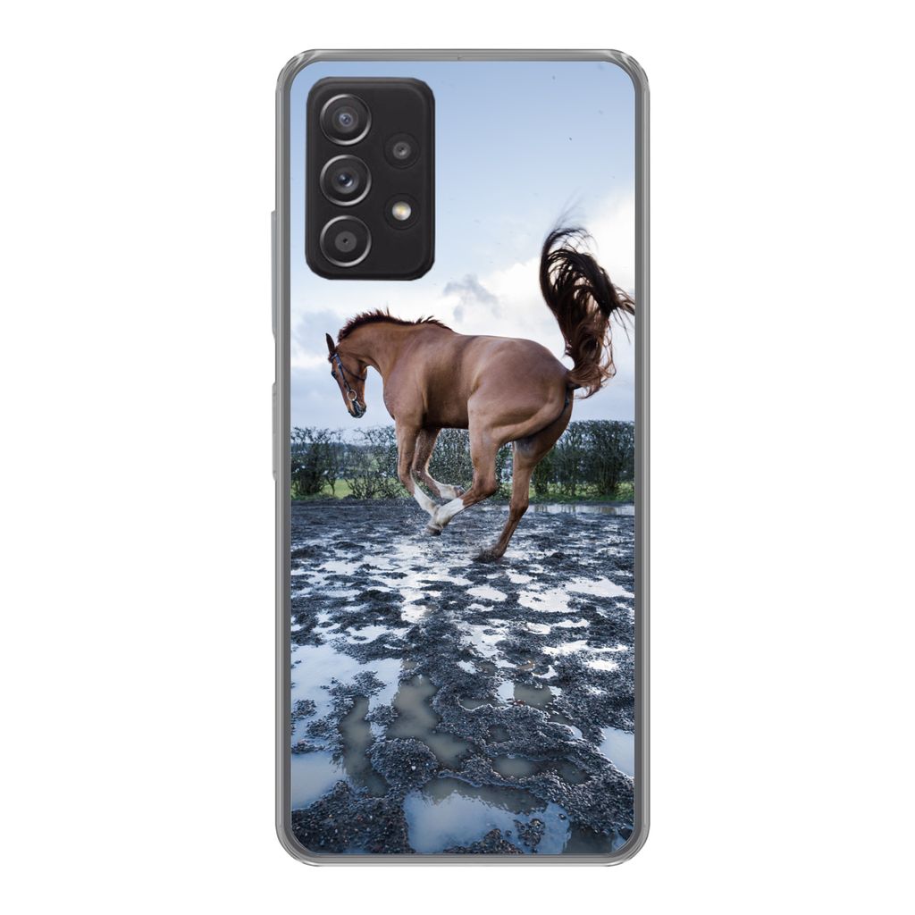 MuchoWow Handyhülle Schutzhülle Hülle für Samsung Galaxy A33 5G Ein bockendes Pferd in den Pfützen Silikon Softcase Handy Hülle - Kartenhalter