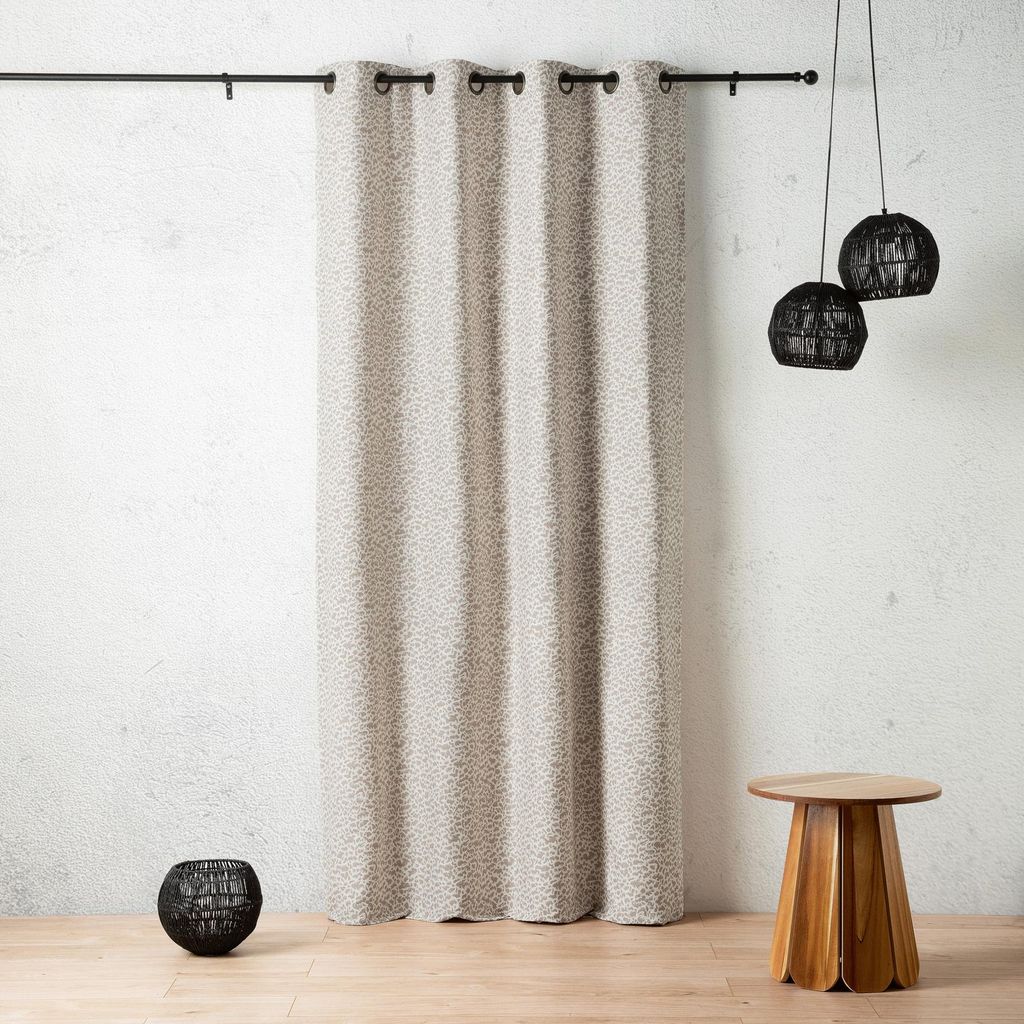 Abstrakter, strukturierter Jacquard-Vorhang mit Ösen