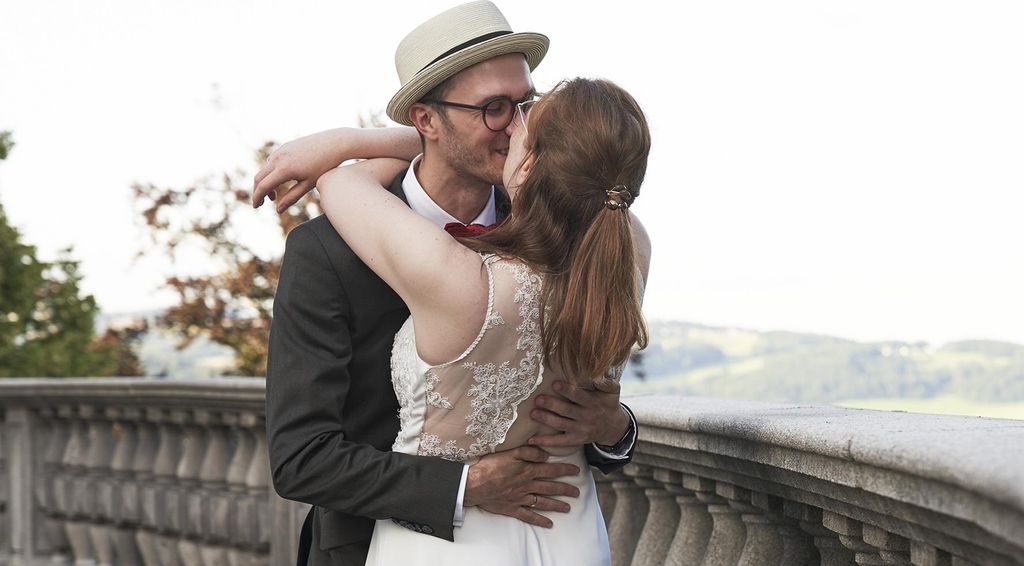 Jochen Schweizer Pärchen Fotoshooting Linz; Erlebnis verschenken oder selbst erleben; Gutschein gültig für 2 Personen