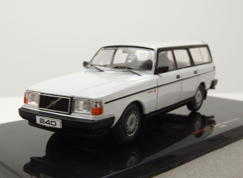 Ixo Models CLC572 Volvo 240 GL Kombi 1988 weiß 1:43 Produktbild 