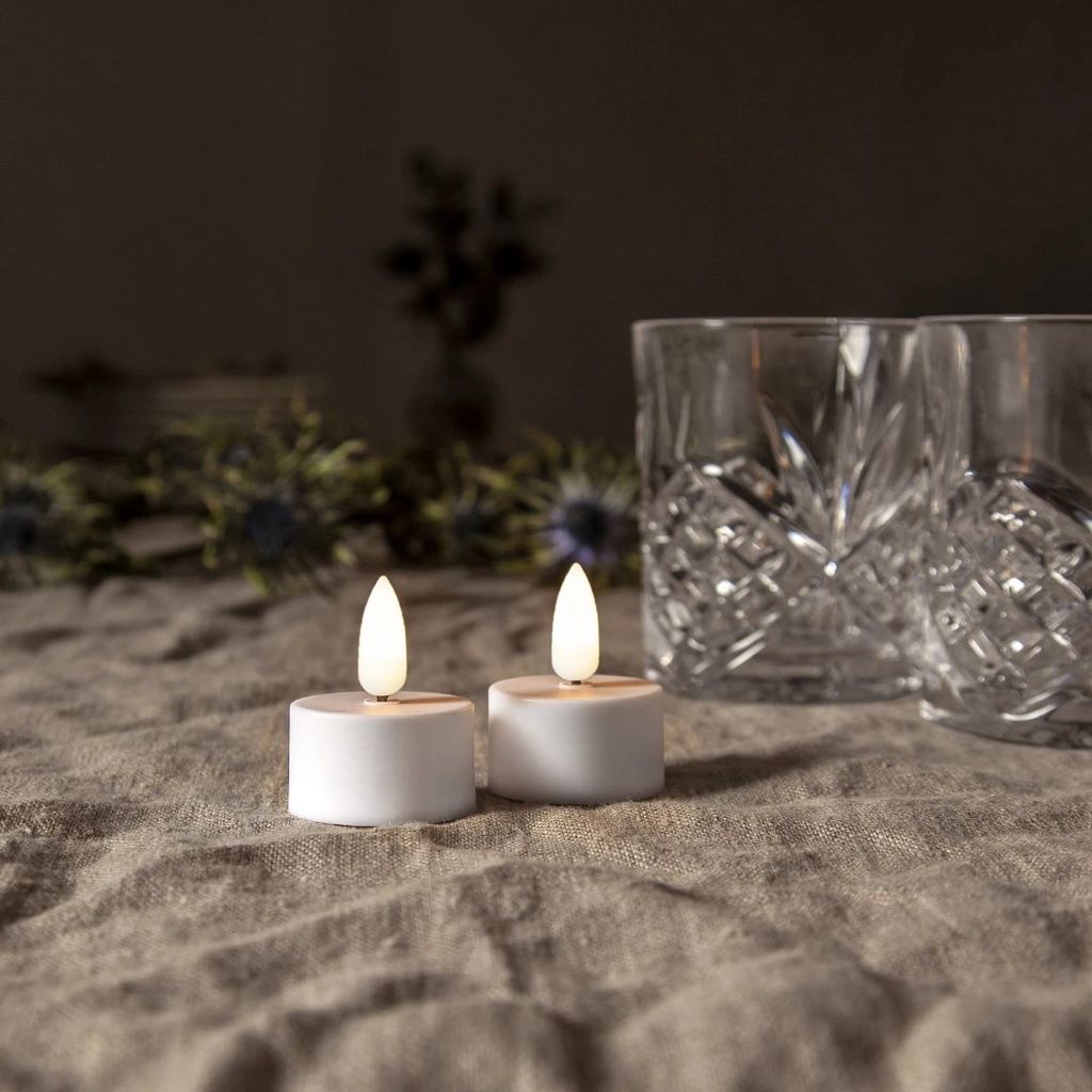 Star Trading 2x LED Tealight Flamme 3D 6/18h Timer 3,8x5cm Image du produit 