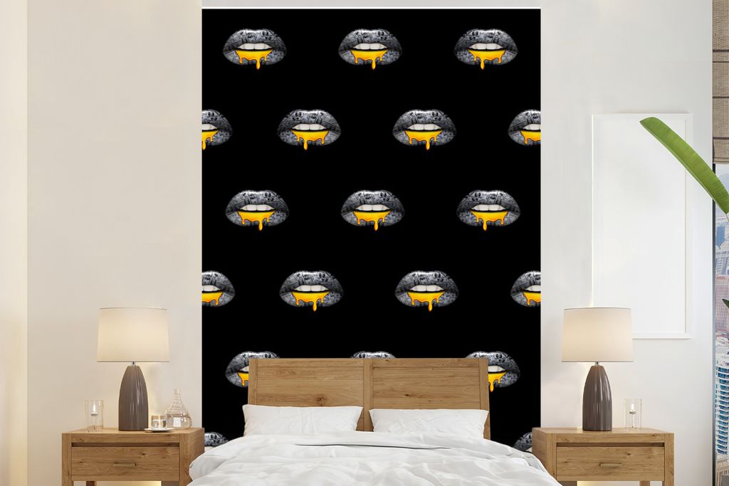 MuchoWow Fototapete für Wohnzimmer oder Schlafzimmer Wandtapete Vinyl Motivtapete Lippen - Gold - Muster - 225x350 cm - Schlafzimmer tapete