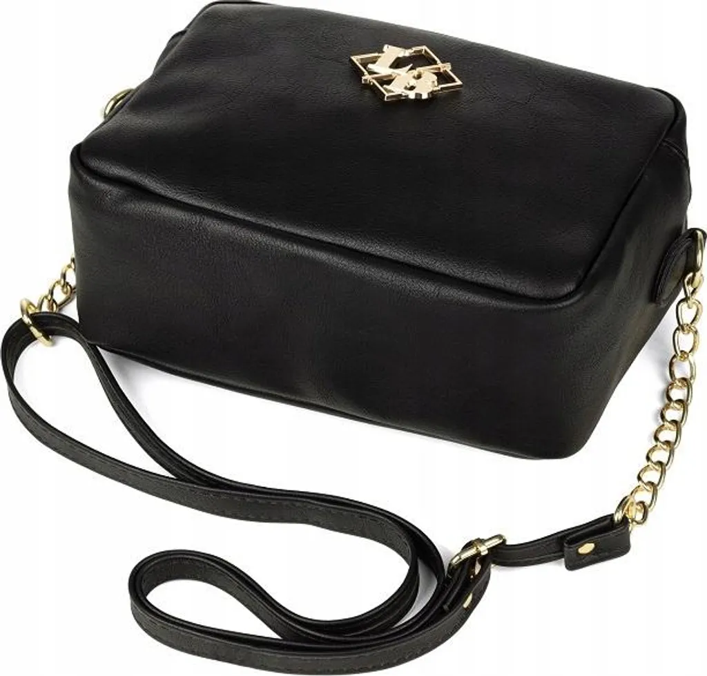 Sac messenger noir mat matelassé doté d'une chaîne d'épaule