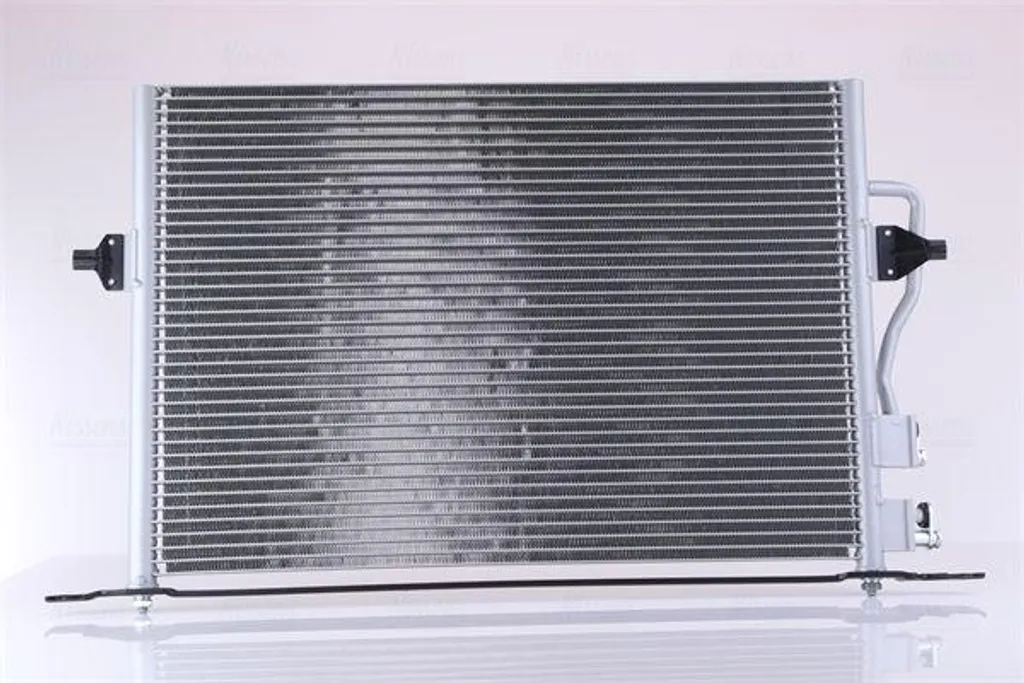 Condenseur clim 94308 NISSENS avec ailettes renforcées pour Ford Mondeo