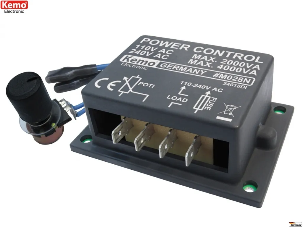 Régulateur de tension 4000 VA robuste - Module de gradation 110-240V