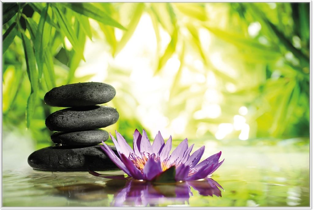 Wallario Wandbild Steinstapel in schwarz mit Blumenblüte in lila, Größe: 61 x 91,50 cm, Poster mit weißem Aluminiumrahmen