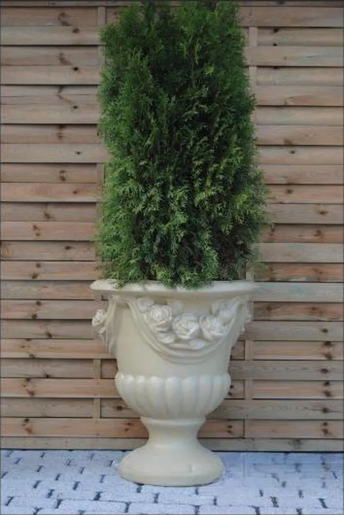 Pot de fleurs Petra Top Plant : sculpture artistique et porte-plante