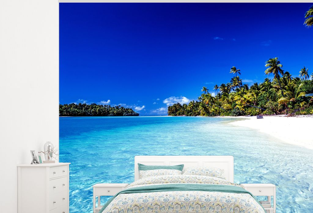 MuchoWow Fototapete für Wohnzimmer oder Schlafzimmer Wandtapete Vinyl Motivtapete Ein Strand auf One Foot Island mit Blick auf die Lagune von Ai...
